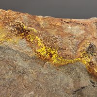 Uranopilite, Gypsum