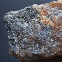 Rammelsbergite, Quartz