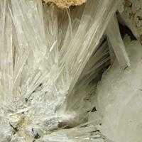 Adamsite-(Y), Rhodochrosite
