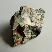 Tacharanite