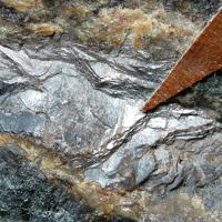 Barysilite, Magnetite