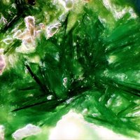Favreauite, Felsőbányaite, Goethite