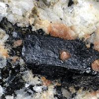 Aeschynite-(Ce)