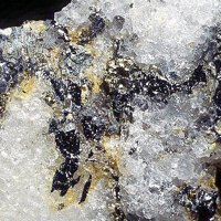 Eclarite, Quartz