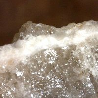 Macdonaldite, Quartz