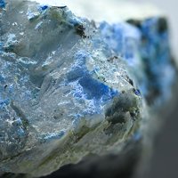 Nakauriite