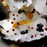 Earlshannonite, Rockbridgeite, Mitridatite