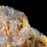 Lanthanite-(La)