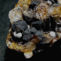 Carlhintzeite, Goethite