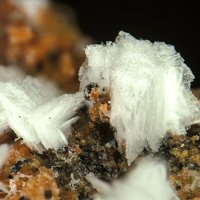 Lanthanite-(Ce)