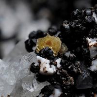 Bainbridgeite-(YCe)
