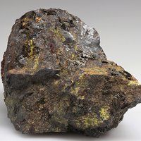 Davidite-(La), Carnotite