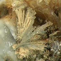 Bastnäsite-(Ce), Gaidonnayite, Calcite