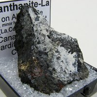 Lanthanite-(La), Allanite-(Ce)