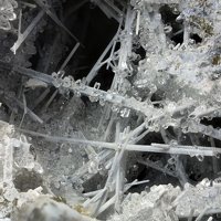 Kaliophilite, Calcite