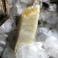 Gasparite-(La)