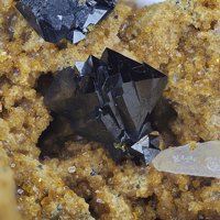 Jacobsite, Andradite
