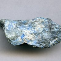 Nakauriite, Tremolite, Talc