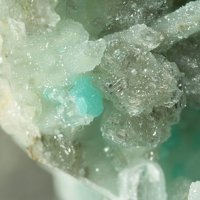 Quartz, Hemimorphite, Tangdanite