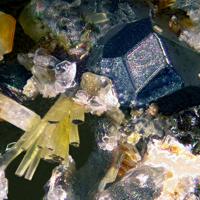 Batisite, Schorlomite