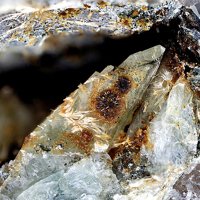 Earlshannonite, Phosphophyllite, Strunzite