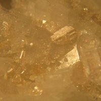 Iimoriite-(Y), Quartz
