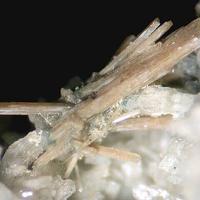 Carbocernaite