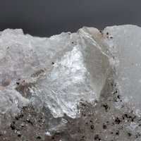 Nacrite, Quartz
