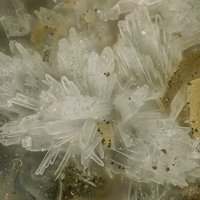 Dachiardite-Na, Calcite, Pyrite