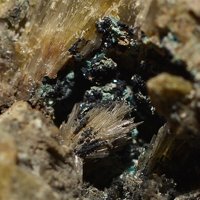 Lanarkite, Caledonite