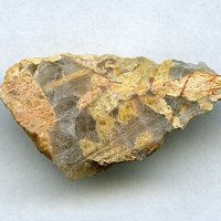 Gagarinite-(Y), Bastnäsite-(Y), Quartz