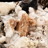 Xanthoxenite, Eosphorite