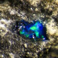 Opal, Aenigmatite