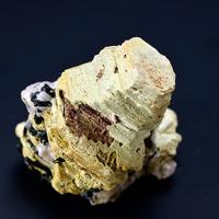 Bastnäsite-(Ce), Monazite-(La), Microcline