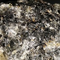 Ikunolite, Pyrite