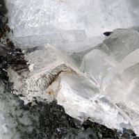 Carbocernaite, Strontianite