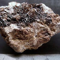 Nadorite