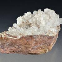 Afwillite, Brucite