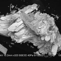 Uranosphaerite