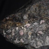 Lanthanite-(La), Calcite