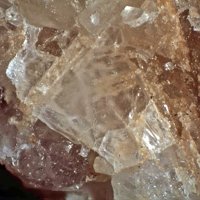 Queitite, Calcite