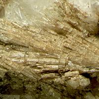 Calcioburbankite