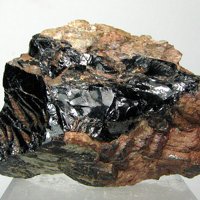 Samarskite-(Y)