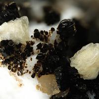 Bainbridgeite-(YCe)