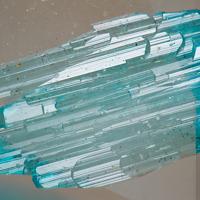 Caledonite, Quartz