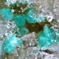 Takovite, Fluorite