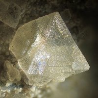 Faujasite-Ca, Hyalite