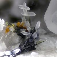 Aegirine-augite, Quartz