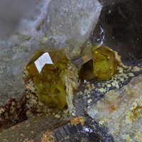 Lakebogaite, Meurigite-Na