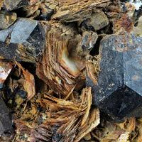 Adachiite, Margarite, Schorl